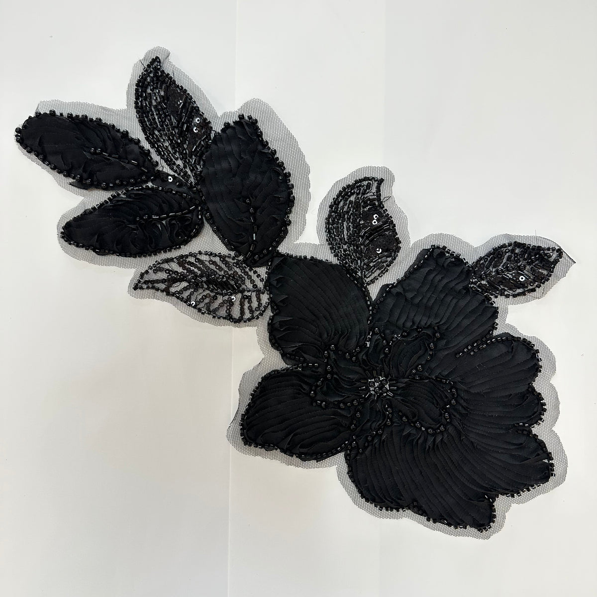 D2607-127 Fancy Floral patch