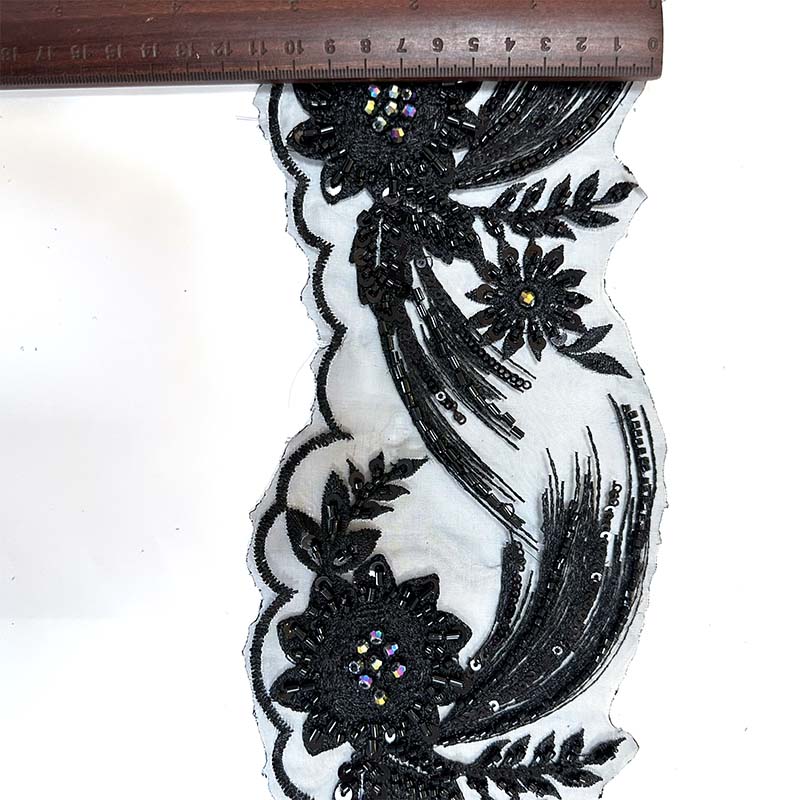 D2608-137 multicolor bead trimming