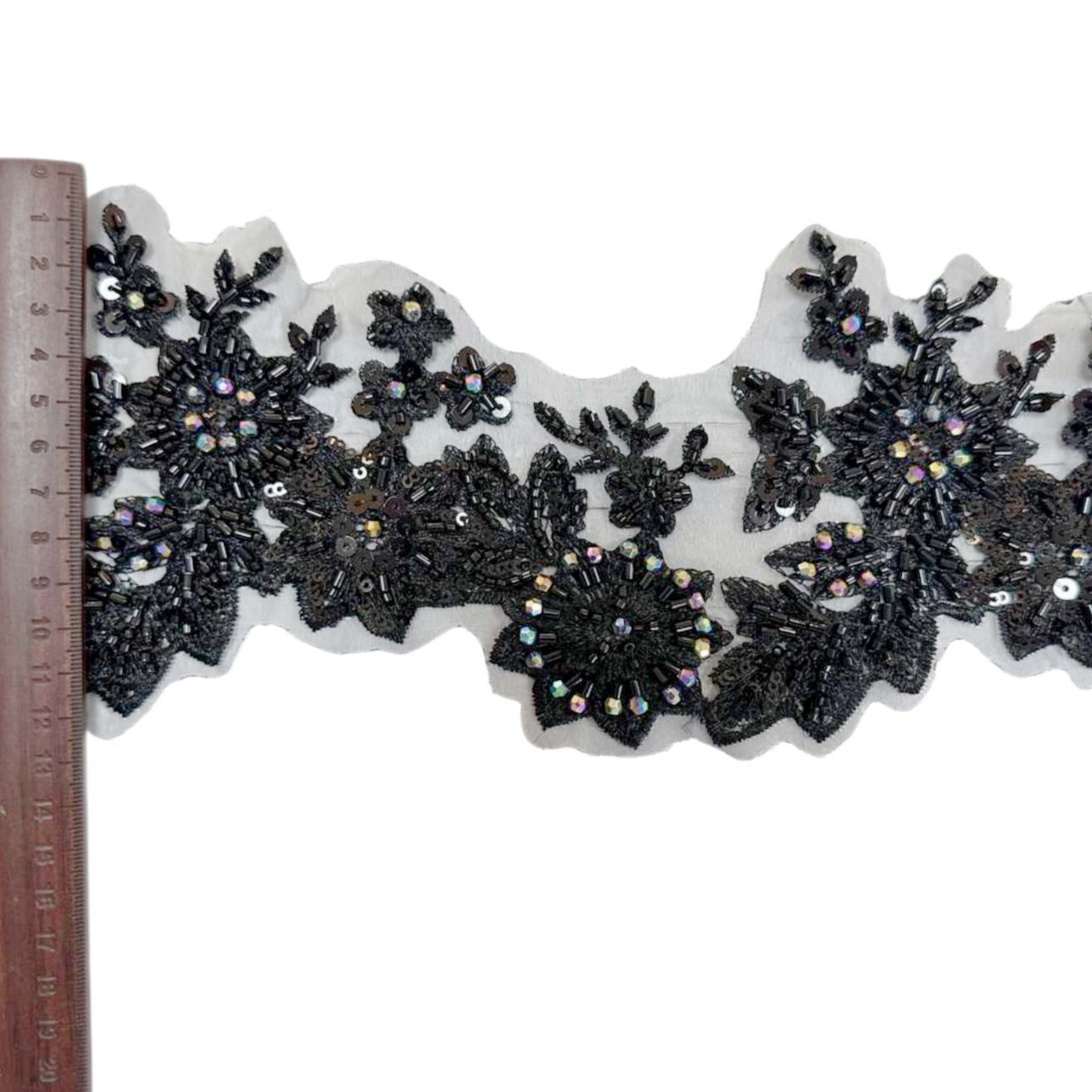D2608-143 multicolor bead trimming